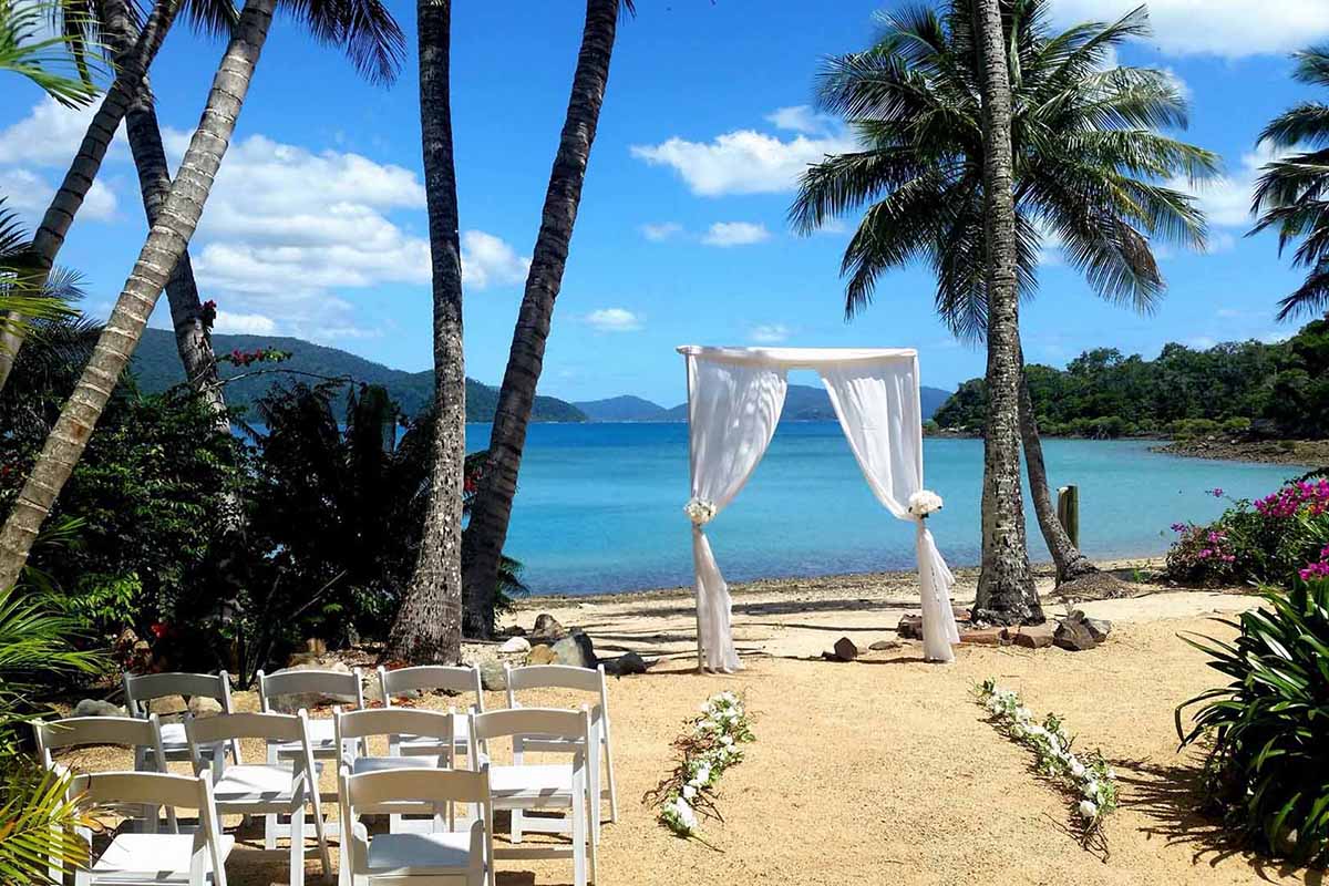 beach wedding whitsundays